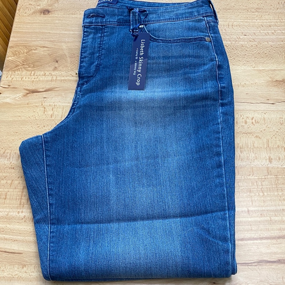 Bandolino NWT Lizbeth Curvy Skinny Crop, snap hem jeans